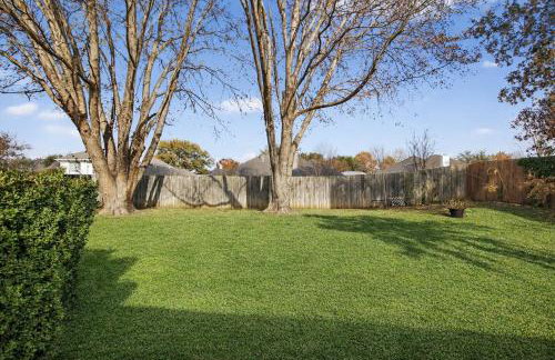 DFW Family Fun Retreat Game Room Pool Table Air Hockey Arcade Work Space Grill BBQ Firepit - Foto 65