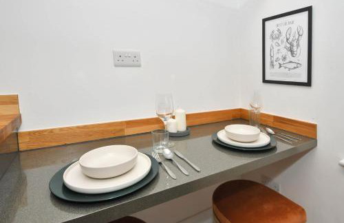 Antrobus Deluxe Apartments by YourStays - Photo 18