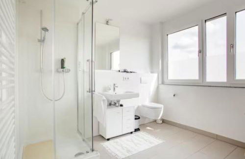 Beautiful room with balcony direction to Messe - Foto 5