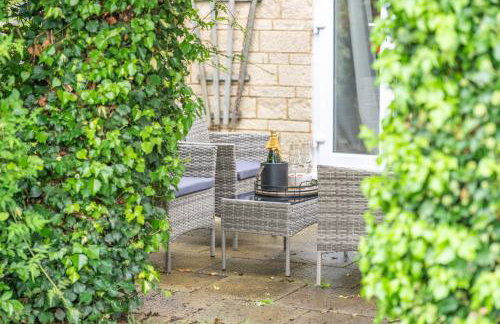 Cotswolds, Beautiful 5 bed 3 bath house, lovely garden, free parking - Foto 9