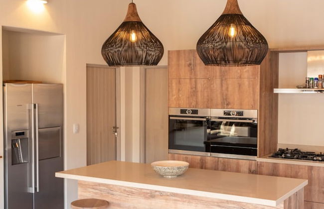 Villa Appelblaar Luxury 4 Bedroom Villa Home in the South African Bush - Photo 22