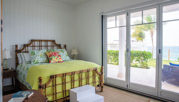 Secluded Serenity: Beachfront Estate On Private Acres - Foto 2, Habitación