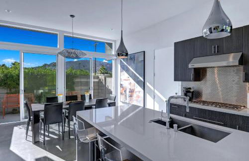 Oranj Door Modern - 4BR Pool, Hot Tub, Large Backyard - Foto 2