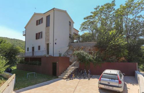 Waterfall House Getaway - Photo 16