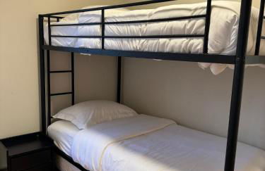 Poconos Chalet -Kayaks- HotTub-Karaoke-Lake - Foto 31