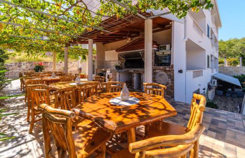 La Perla Apartments - Photo 68