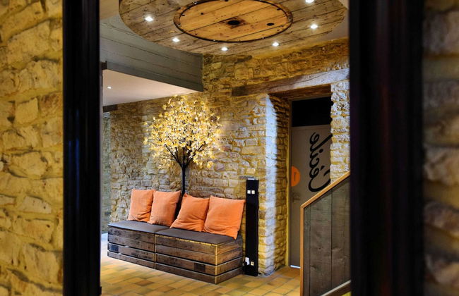 Group Villa With Pool & Sauna - Photo 33