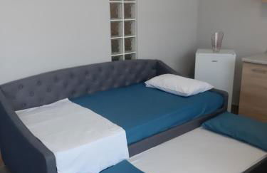 Soula's Sunshine Blue Apartment - Photo 29