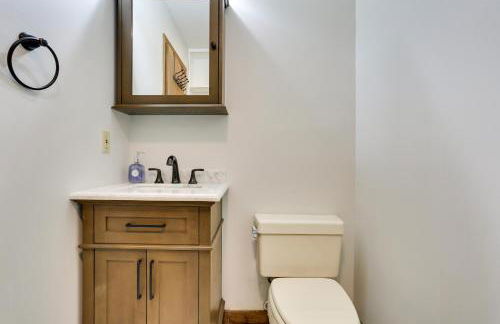 Vernon Township Vacation Rental with Private Balcony - Foto 23