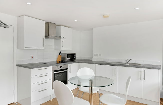 Bond Street Apartments - Photo 13