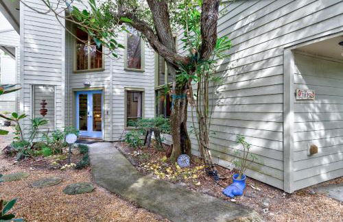 Beach Paradise Getaway - 200ft from Beach! - Foto 53