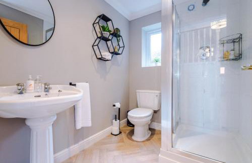 Damson House- Spacious, Modern 6 bedroom Executive House - Ideal for Work Teams or Multi-Generational Families - Foto 56