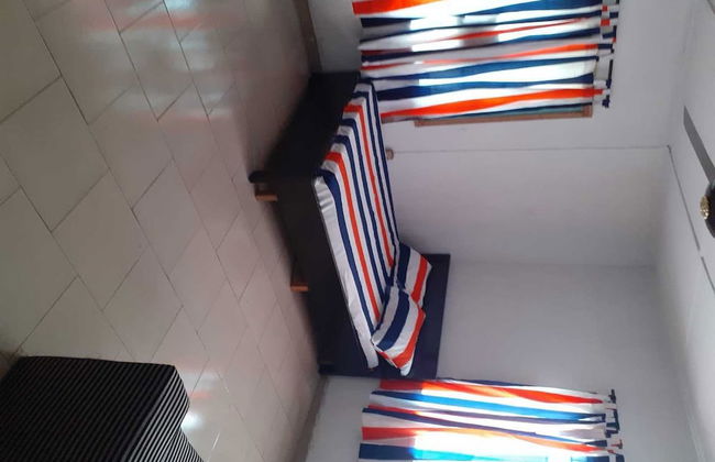 Impeccable 3-bed Apartment Located in Lagos - Photo 2