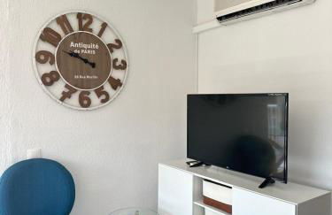 Fantastic Seaview Apartment - Photo 8