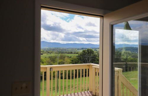 Serenity with Mountain Views 3BR Deckside Views - Foto 39