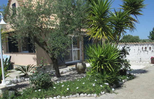 Spacious Chalet with Fruit Trees near Beach in Messinia - Foto 14