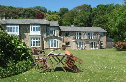 Sea-view Apts Ferry Savings - Photo 1