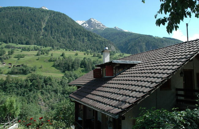 Charming Chalet Near Trails - Foto 17