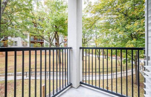 New Downtown ATL Condo Washer Dryer 542Blvd - Foto 17