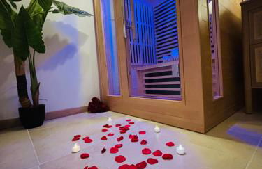 Suite Bali et sauna privé - vidéo projecteur - escapade romantique-centre - Foto 12