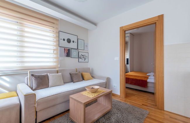 Konaciste Egoiste - Centar - Photo 21