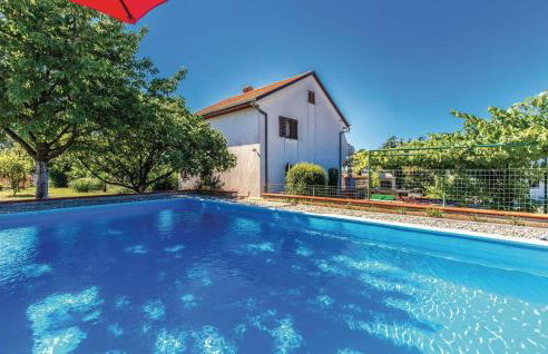 2 Bedroom Nice Apartment In Viskovo - Foto 11