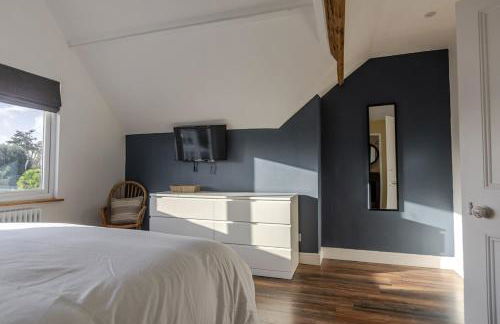 Stylish 3-Bed Home - 2 Mins to Beach & Town - Foto 59