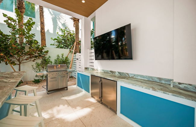 Sunset Blue in Siesta Key - Photo 14