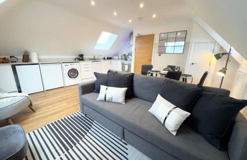 Contemporary 2-Bed Penthouse Central Stay! - Foto 9