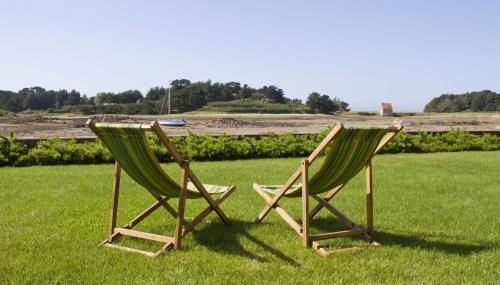 Reposant, Calme, Vue Mer imprenable à 2 m de l'eau, Petit Port Typique Breton - Foto 2, Garden, Garden view
