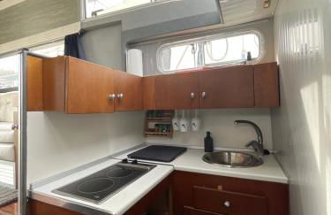 Confortable Yatch - Photo 2