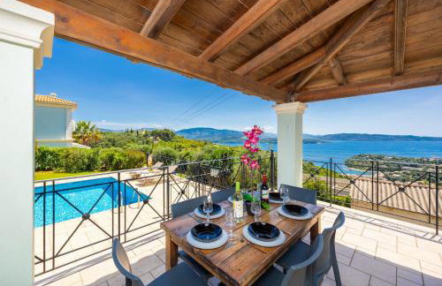 Villa Eleni Agios Stephanos - Photo 8