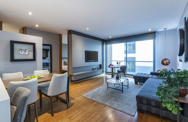 93 Luxury Suites & Residences - Photo 31