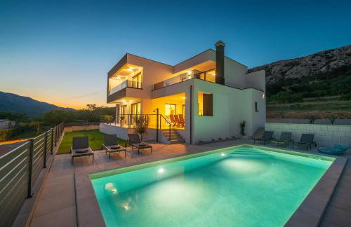 Villa Marina with a Pool - Foto 38