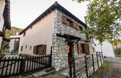 Mountain Stonehouse - By Alseides - Foto 2