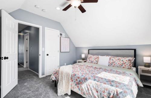 Hot Tub N64 Mins to Downtown Sleeps 8 - Foto 45