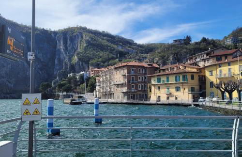 Onda del lago Mountain Lake Iseo Hospitality - Foto 23