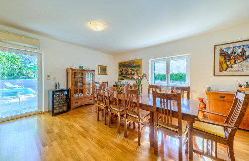 Villa Roglić with Pool and Outdoor Sports Area - Tennis, Mini Golf - Foto 33