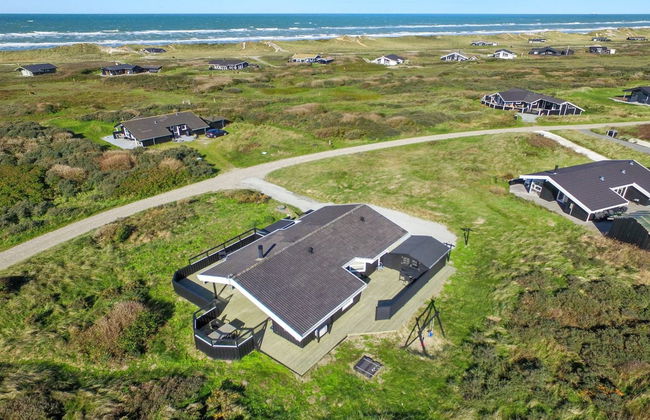 "Elvie" - 200m from the sea - Foto 1