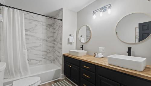 Workfriendly home with priv yard, near downtown - Foto 5