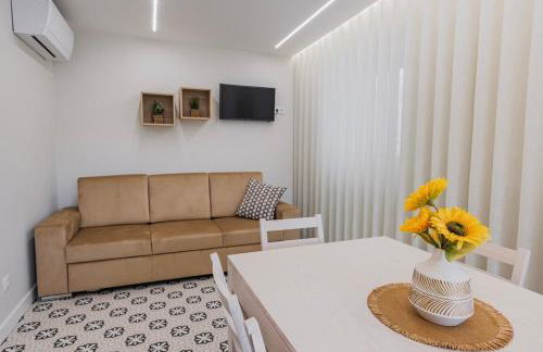 Modern 2BR Apt with Patio & AC - 0E - Foto 14