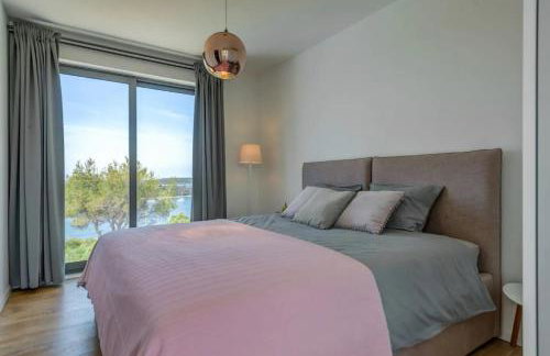 Villa Marvela - Family 4 Bedroom - Photo 13