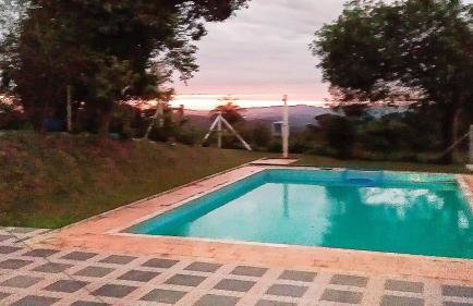 Chalé Confortável e Completo com piscina - Photo 13