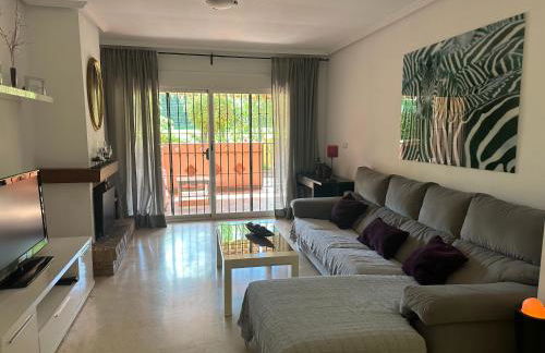 Apartamento en Marbella Guadalmina primera linea de campo de golf Los Cartujanos - Photo 15