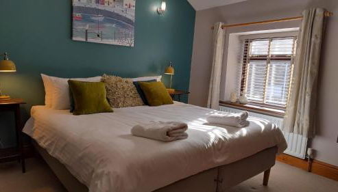 Dogs stay free, country walks from door, EV station, fenced garden, near gastro pub - Foto 2