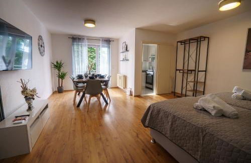 ImmoStay #2 -Moderne Wohnung mit zwei Balkonen, WLAN & Parkmöglichkeit - Foto 12