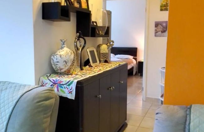 Room in Guest Room - Room in Comfortable Apartment Located on the Beach Very Close to the City - Foto 12