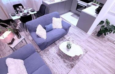 Bright Modern Apartment - Photo 14