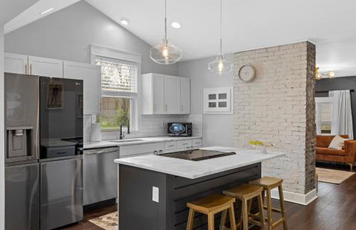 Space Cowboy - Huge yard, Firepit, close2downtown - Foto 9