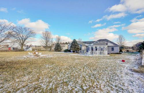 Elegant Pataskala Home with Hot Tub and Fire Pit! - Foto 35